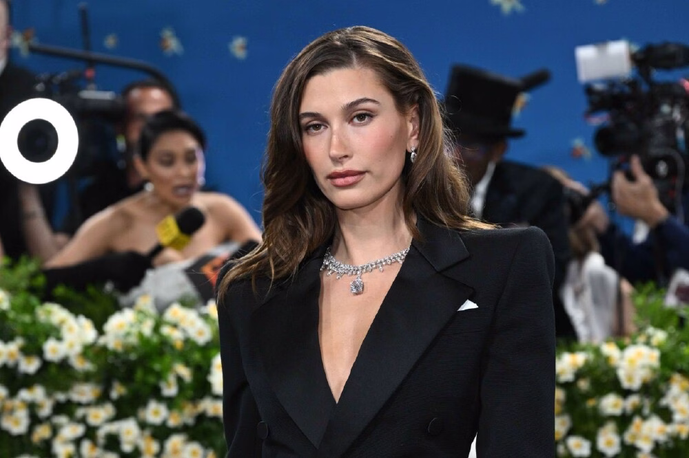 Hailey Bieber