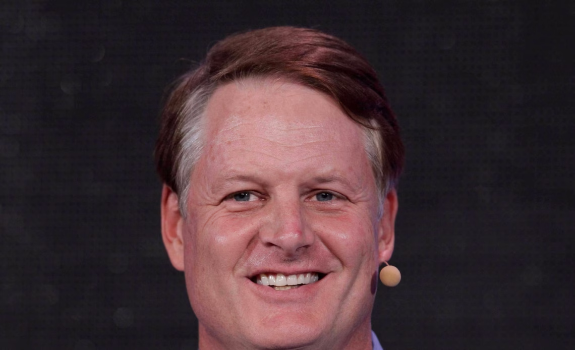 Stanford hires former Nike CEO John Donahoe as athletic director