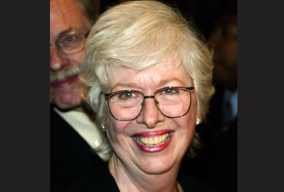 polly-holliday-in-2003.png